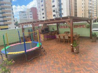 Apartamento de 130m² no Edifício Zurich com 3 quartos (1 suíte e 2 semi suítes)