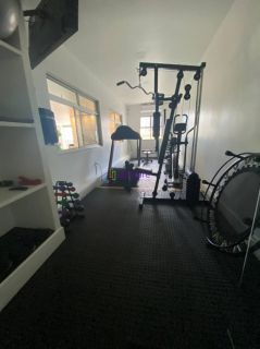 Apartamento de 130m² no Edifício Zurich com 3 quartos (1 suíte e 2 semi suítes)