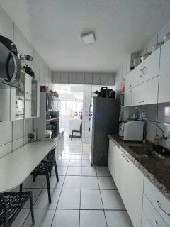 Apartamento de 130m² no Edifício Zurich com 3 quartos (1 suíte e 2 semi suítes)