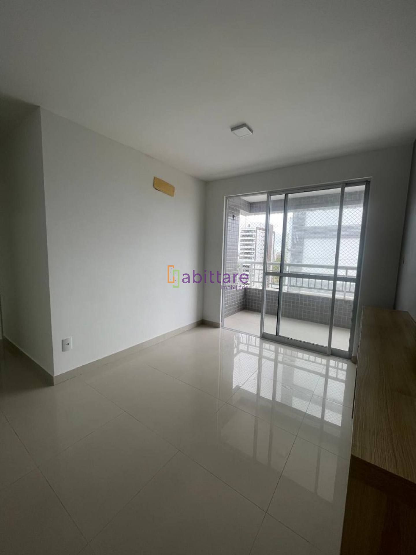 Edifício Arpoador - Alugo apartamento com projetados de 2 quartos no Calhau - Vista Mar