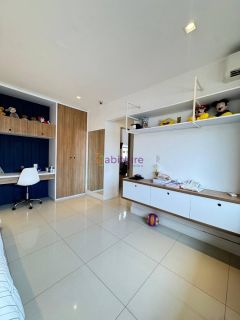 Casa de Condomínio Interlagos com 03 suítes, área de lazer privativa, na Av Mário Andreazza