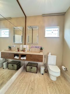 Casa de Condomínio Interlagos com 03 suítes, área de lazer privativa, na Av Mário Andreazza