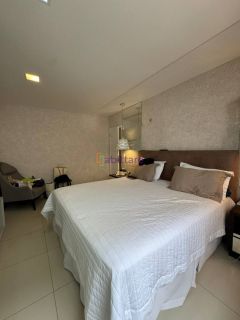 Casa de Condomínio Interlagos com 03 suítes, área de lazer privativa, na Av Mário Andreazza