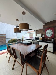 Casa de Condomínio Interlagos com 03 suítes, área de lazer privativa, na Av Mário Andreazza