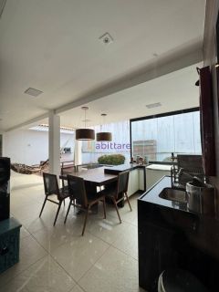 Casa de Condomínio Interlagos com 03 suítes, área de lazer privativa, na Av Mário Andreazza