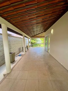 Alugo casa no Cond. Andorra - 4 quartos (3 suítes) com excelente quintal