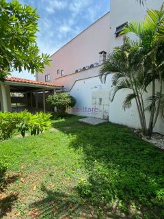 Alugo casa no Cond. Andorra - 4 quartos (3 suítes) com excelente quintal