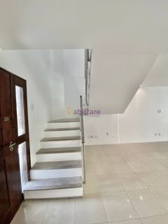 Alugo casa no Cond. Andorra - 4 quartos (3 suítes) com excelente quintal