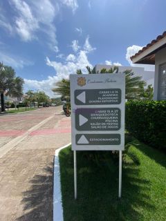 Alugo casa no Cond. Andorra - 4 quartos (3 suítes) com excelente quintal