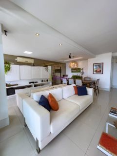 Apartamento de 178m² no Edifício Zefirus com 3 suítes + DCE