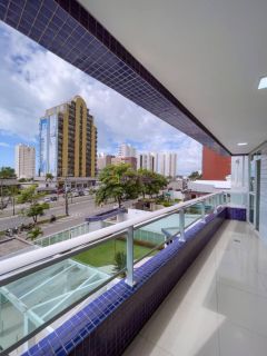 Apartamento de 178m² no Edifício Zefirus com 3 suítes + DCE