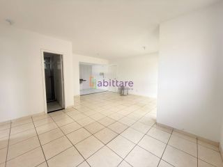 Alugo apartamento no Vite Angelim com 2 quartos (1 suíte)