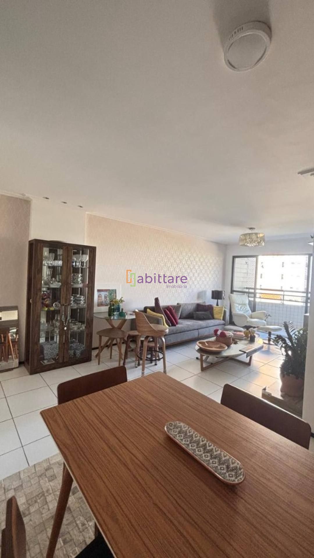 Apartamento no Ed. Oceanic com 117m²  Península da Ponta D'areia
