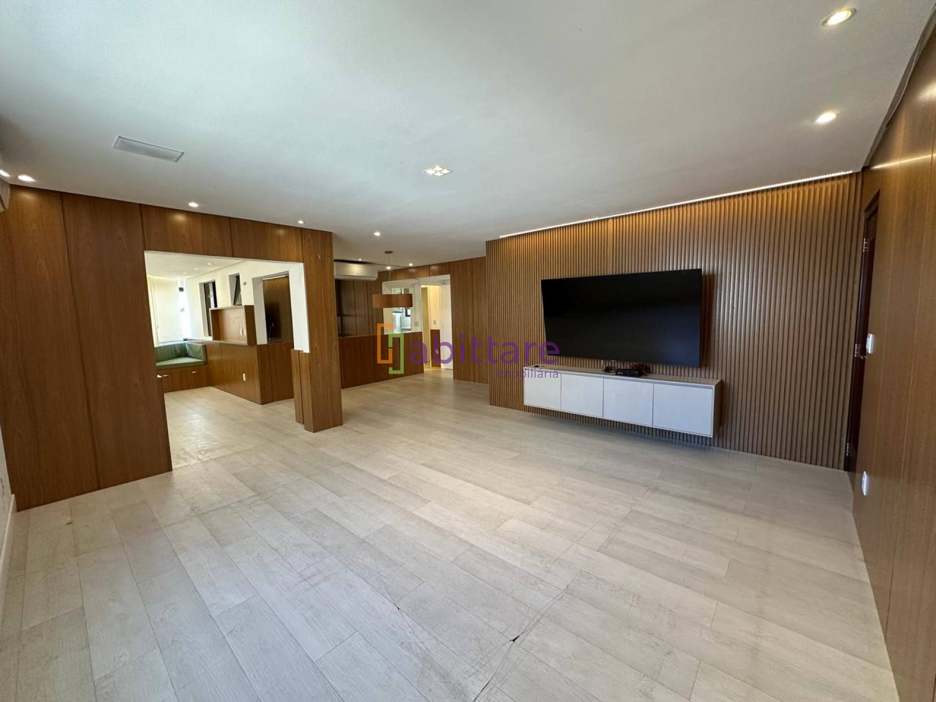 Apartamento de 140m² com 4 quartos (1 suíte) + DCE no Maison Classic - Renascença