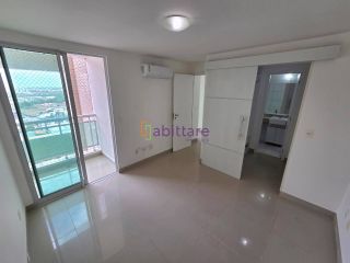 Alugo apartamento com projetados de 3 quartos (1 suíte) no Edifício Alto do Renascença