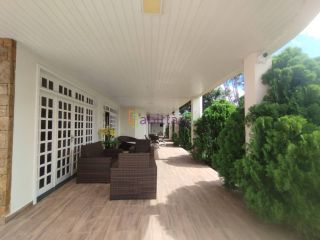 Casa Duplex de 736m² - 3 suítes (1 master) no Quintas do Calhau