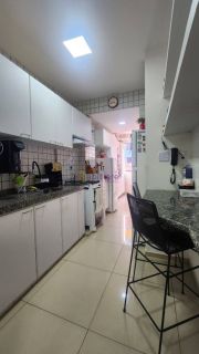 Apartamento de 85m² com 3 quartos (1 suíte) no Porto Seguro