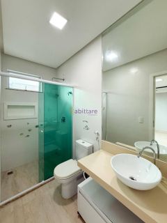 Alugo casa mobiliada no Alphaville  - Fino acabamento e com 4 suítes