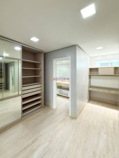 Alugo casa mobiliada no Alphaville  - Fino acabamento e com 4 suítes