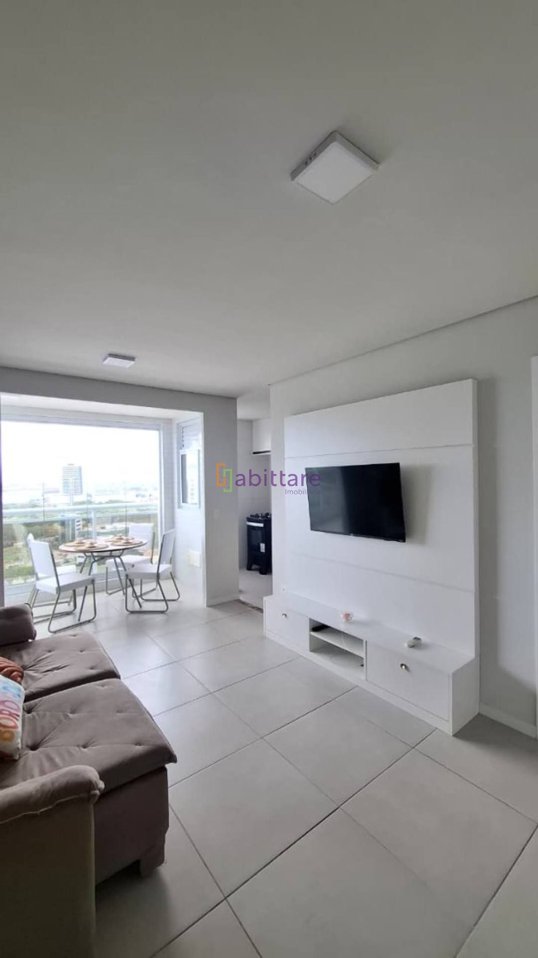 Alugo apartamento mobiliado no Easy Renascença de 50m² com 1 suíte