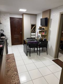 Edificio Buenos Aires - Apartamento de 145m² com 2 suítes + closet no Calhau