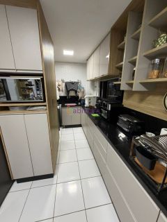 Edificio Buenos Aires - Apartamento de 145m² com 2 suítes + closet no Calhau