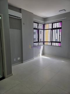 Apartamento no Condomínio Titanium,86m² com 02 quartos (01 SUITE) + DCE, Reformado no Renascença
