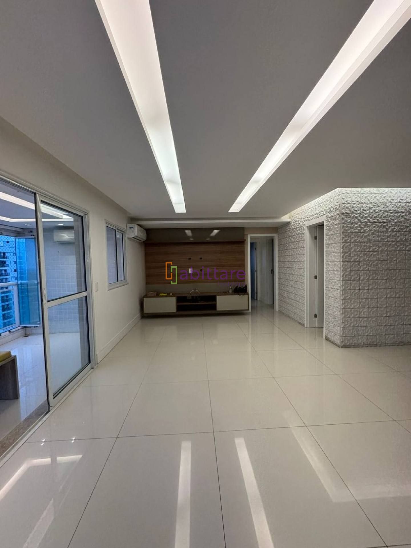 Alugo apartamento no Jardim de Vêneto - 131m² com 3 suítes