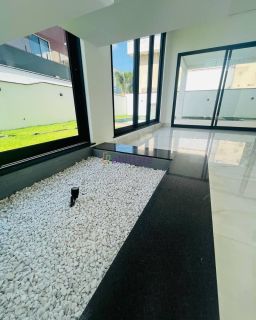 Casa no Condomínio Alphaville de 360m² com 4 quartos (3 suítes) + espaço gourmet com piscina