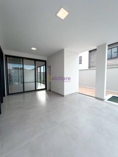 Casa Térrea no Alphaville com 4 suítes + espaço gourmet com piscina