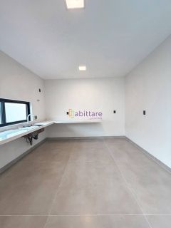 Casa Térrea no Alphaville com 4 suítes + espaço gourmet com piscina