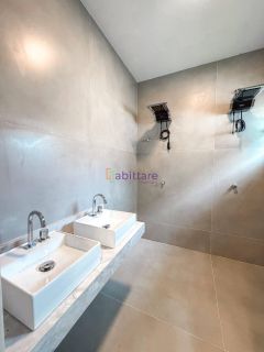 Casa Térrea no Alphaville com 4 suítes + espaço gourmet com piscina