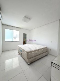 Condomínio Alphaville - Casa ampla com 03 suítes -  488m² de potencial