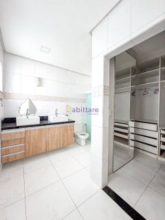 Condomínio Alphaville - Casa ampla com 03 suítes -  488m² de potencial