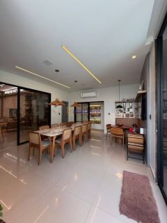 Condomínio Alphaville - Casa ampla com 04 suítes (suíte master com SPA) -  600m² de potencial
