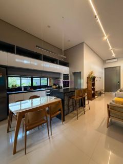 Condomínio Alphaville - Casa ampla com 04 suítes (suíte master com SPA) -  600m² de potencial