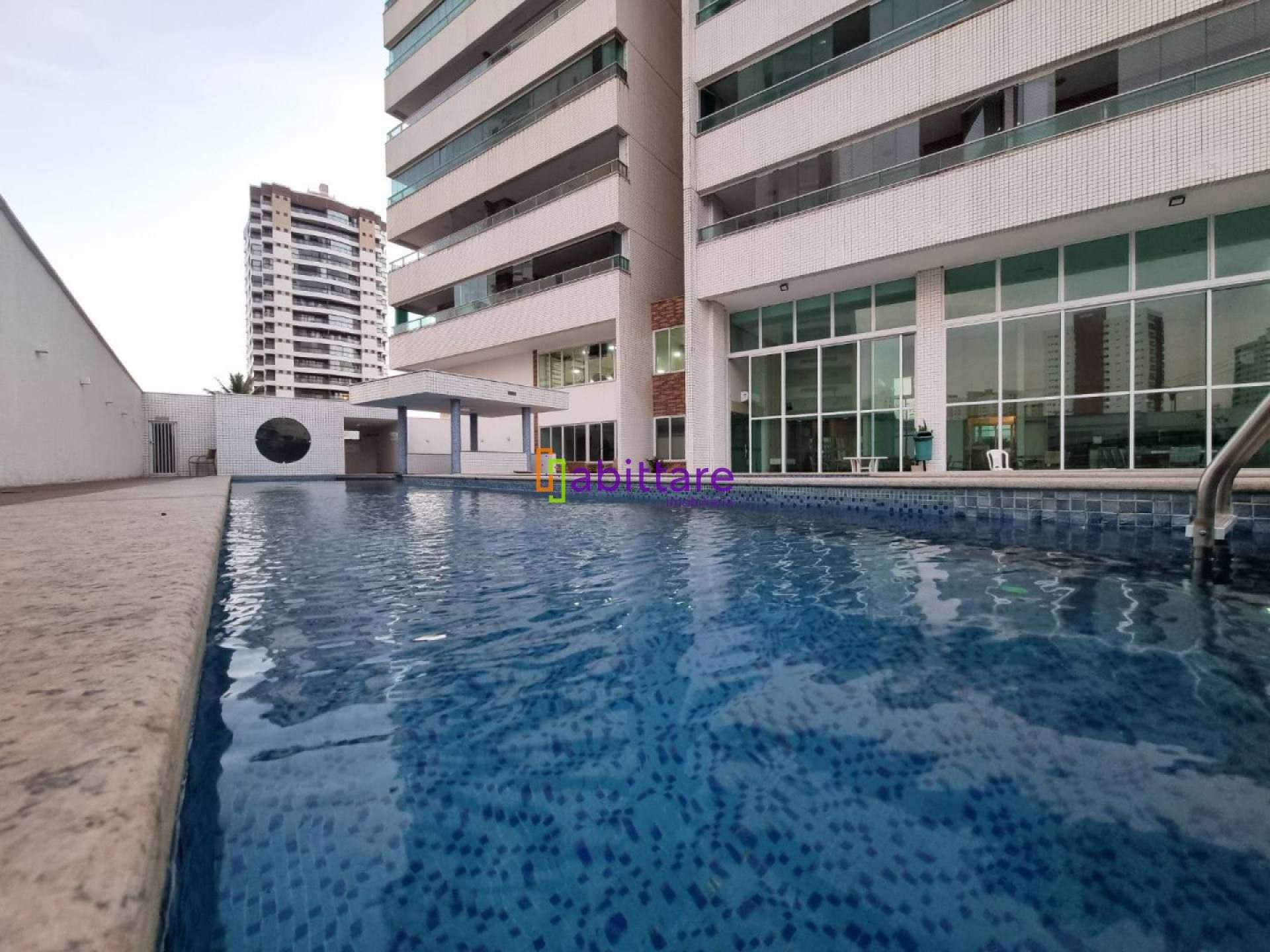 Condomínio Ecolagune Apartamento de 217m² com 04 suítes na Ponta D'areia.