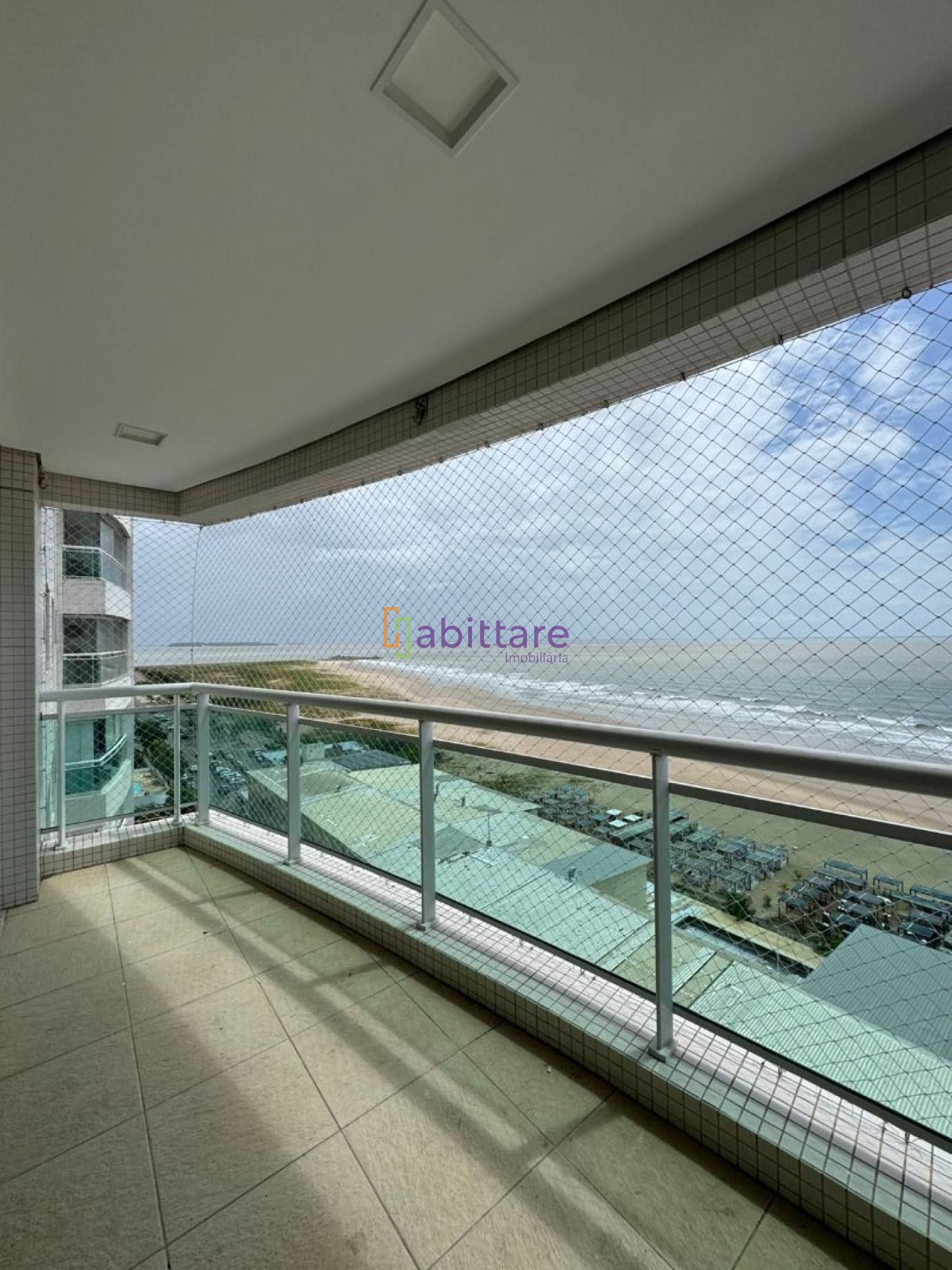 Apartamento vista mar de 133m² com 03 suítes no Península Way