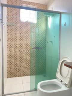 Casa de 180m² no Condomínio Volpi com 02 quartos (01 suíte)