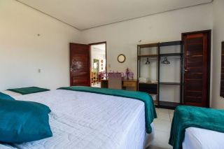 Arcos da Mangaba - Casa com 3 quartos (1 suíte com varanda) + área de lazer privativa com piscina e churrasqueira