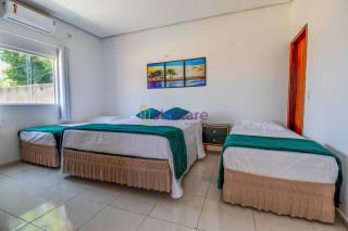 Arcos da Mangaba - Casa com 3 quartos (1 suíte com varanda) + área de lazer privativa com piscina e churrasqueira