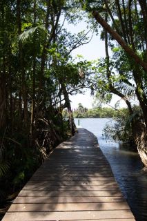 Arcos da Mangaba - Casa com 3 quartos (1 suíte com varanda) + área de lazer privativa com piscina e churrasqueira