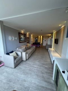 Apartamento de 135m² no Edifício Elza Regadas com 3 suítes