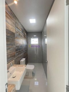 Casa duplex de 268m² no Quintas do Calhau com 03 suítes + piscina