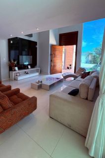 Casa duplex de 549m² no Quintas do Calhau com 03 suítes + piscina