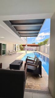 Casa duplex de 549m² no Quintas do Calhau com 03 suítes + piscina