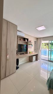 Casa duplex de 549m² no Quintas do Calhau com 03 suítes + piscina
