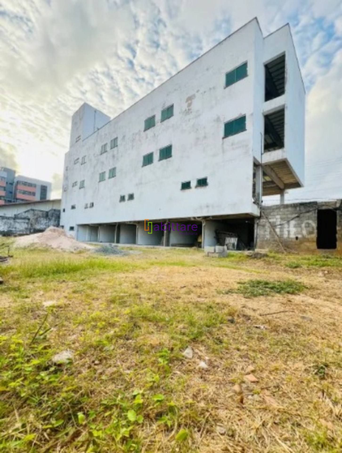 Prédio comercial de 1.635,87m² no Jardim São Francisco - LOCAÇÂO