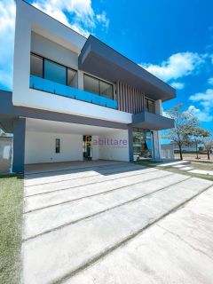 Casa no Alphaville de 395m² com 5 suítes + espaço gourmet e piscina