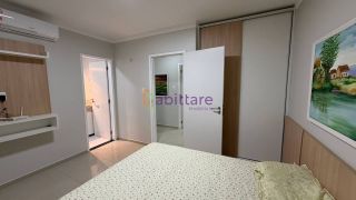 Casa duplex de 263m² no Condomínio Damha com 5 suítes (1 master) + DCE